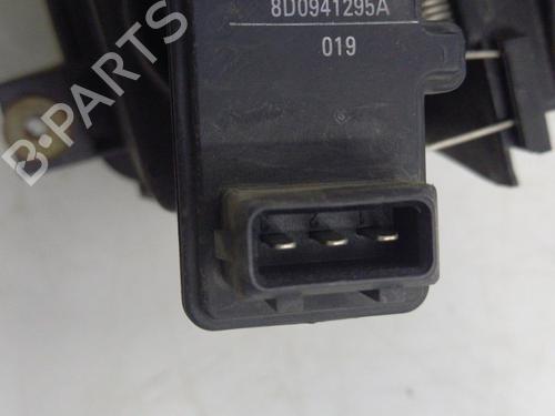 Used Right headlight Right headlight SEAT CORDOBA (6K1, 6K2) 1.9 SDI (64 hp) 22826856 22826856