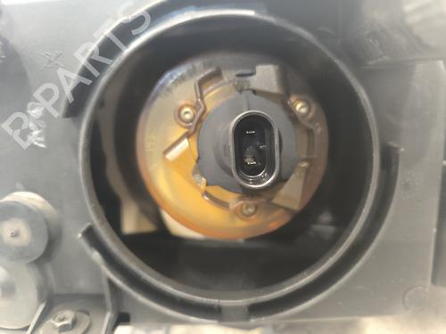 Right headlight BMW 5 (E39) 525 tds | BP24227644C29 
