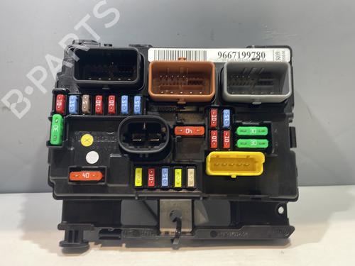 Used Fuse box PEUGEOT 207 (WA_, WC_) 1.4 HDi (68 hp) 30450975