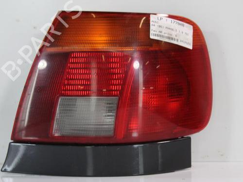 Højre baglygte AUDI A4 B5 (8D2) 1.9 TDI (110 hp) 22813068