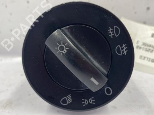 Used Headlight switch VW POLO (9N_, 9A_) 1.4 TDI (75 hp) 22844528