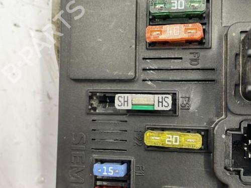 Used Fuse box Fuse box PEUGEOT 206 Hatchback (2A/C) 1.4 HDi eco 70 (68 hp) 22834926 22834926