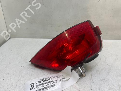 rear-bumper-right-light-renault-megane-iv-hatchback-b9amn_-2015-39689818 main image