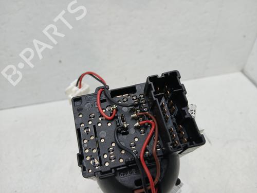 Used Switch Switch DACIA SANDERO II 1.0 SCe 75 (B8JC, B8JD, B8NC) (73 hp) 32747192 32747192