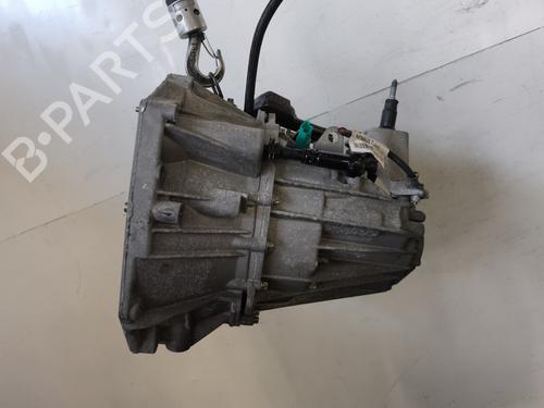 gearbox-renault-megane-iv-hatchback-b9amn_-2015-36257561 main image