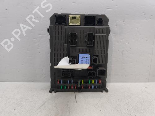 Used Fuse box CITROËN C8 (EA_, EB_) 2.2 HDi (128 hp) 31062330