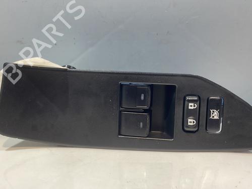 Used Left front window switch TOYOTA VERSO (_R2_) 1.6 (ZGR20_, ZGR20R) (132 hp) 30364575