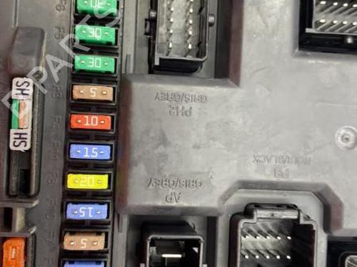 Used Fuse box Fuse box PEUGEOT 207 (WA_, WC_) 1.4 16V (95 hp) 22840849 22840849