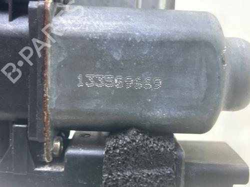 Vindusheismekanisme høyre bak Vindusheismekanisme høyre bak RENAULT MEGANE II (BM0/1_, CM0/1_) 1.5 dCi (BM1E, CM1E) (106 hp) 39742952 39742952