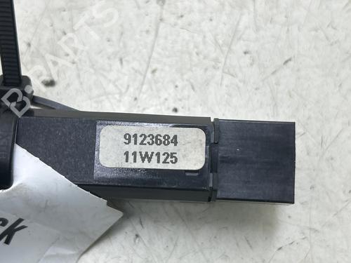 Warning switch VOLVO C70 II Convertible (542) D3 | BP37021767I22 - Image 5
