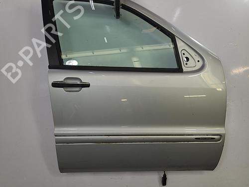 Used Right front door MERCEDES-BENZ M-CLASS (W163) ML 350 (235 hp) 22824913