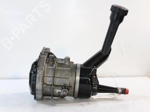 Used Steering pump PEUGEOT 308 I (4A_, 4C_) 1.6 HDi (90 hp) 22813189