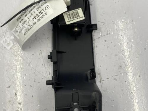 Right front window switch HYUNDAI i30 (FD) 1.6 CRDi | BP22834980I26 - Image 5