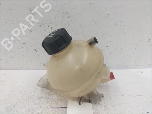 Used Expansion tank PEUGEOT 3008 II SUV (MC_, MR_, MJ_, M4_) 1.2 THP/ PureTech 130 (MRHNSM, MRHNSU, MRHNSJ, MRHNYW,... (131 hp) 25602961