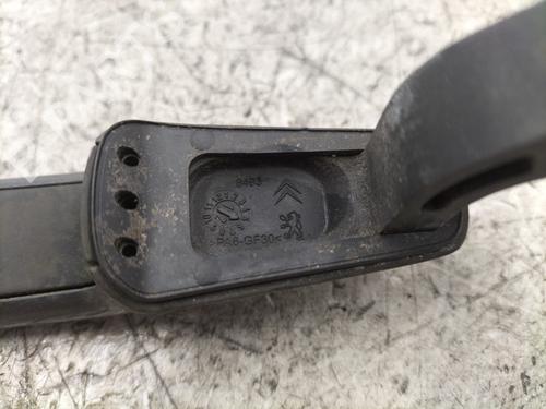 Front left exterior door handle PEUGEOT 208 I (CA_, CC_) 1.6 HDi | BP24032792C128 