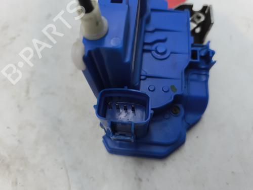 front-right-lock-fiat-500l-351_-352_-2012-28709523 main image