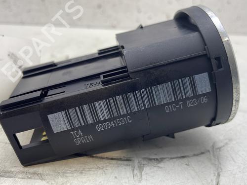 Used Headlight switch Headlight switch VW TRANSPORTER T5 Bus (7HB, 7HJ, 7EB, 7EJ) 2.5 TDI (174 hp) 27209214 27209214