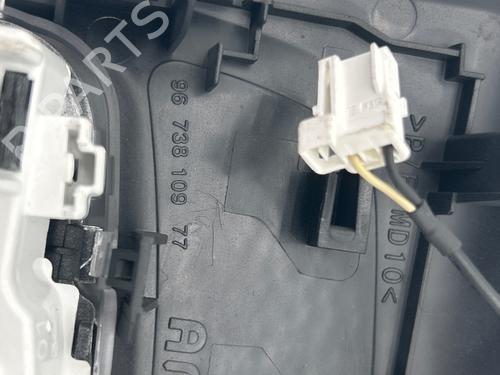 Luz interior Luz interior PEUGEOT 208 I (CA_, CC_) 1.6 GTi (208 hp) 39513304 39513304