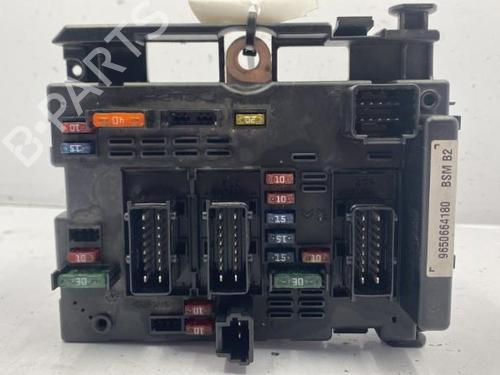 Used Fuse box Fuse box PEUGEOT 307 (3A/C) 1.6 16V (109 hp) 22835070 22835070