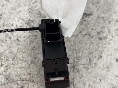 Warning switch SKODA OCTAVIA III (5E3, NL3, NR3) 1.6 TDI | BP23829971I22 - Image 3