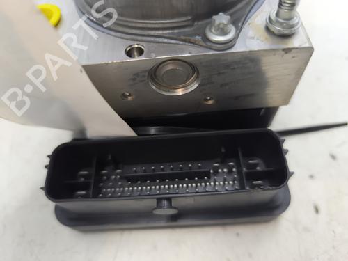 Used ABS pump ABS pump PEUGEOT 5008 II (MC_, MJ_, MR_, M4_) 1.5 BlueHDi 130 (MCYHZJ, MCYHZR, MCYHZX) (131 hp) 33232293 33232293