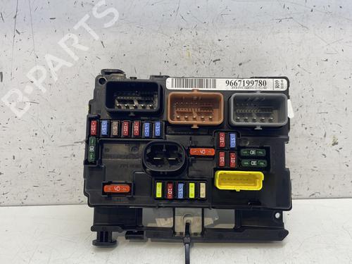 Fuse box CITROËN C3 II (SC_) 1.4 HDi 70 (SC8HZC, SC8HR0, SC8HP4) | BP27525202E1 - Image 5