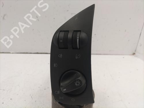 Used Headlight switch VW POLO III (6N1) 60 1.4 (60 hp) 22846841