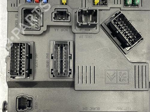 Fuse box PEUGEOT 407 (6D_) 2.0 HDi 135 (6DRHRH, 6DRHRE, 6DRHRG, 6DRHRJ) | BP22830358E1 