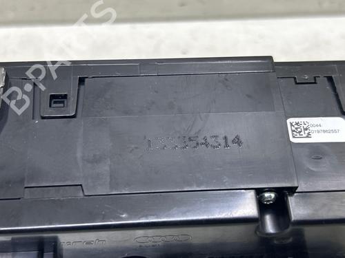 climate-control-audi-a3-sportback-8ya-8yf-2019-40443220 main image