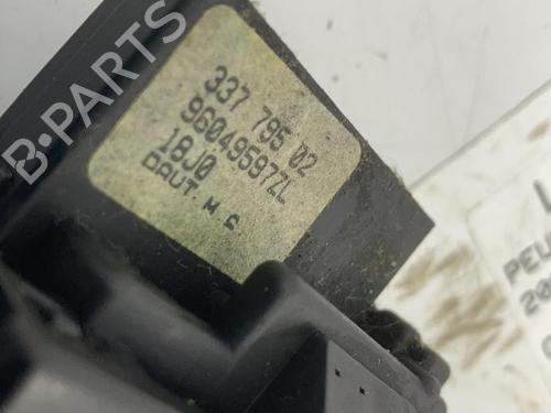 Used Steering column stalk PEUGEOT 206 Hatchback (2A/C) 1.9 D (69 hp) 22815904
