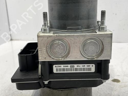 Used ABS pump PEUGEOT 5008 (0U_, 0E_) 1.6 HDi (112 hp) 22830689