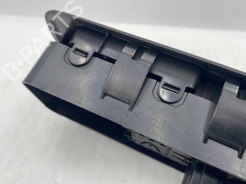 Used Right front window switch Right front window switch CITROËN C3 II (SC_) [2009-2026] 31997197 31997197