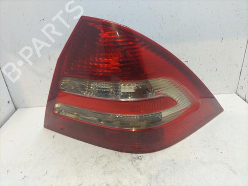 Right taillight MERCEDES-BENZ C-CLASS (W203) C 200 CDI (203.007) 2038202064