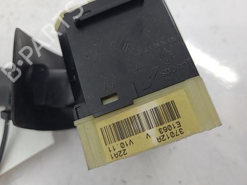 Used Steering column stalk RENAULT CLIO II (BB_, CB_) 1.2 (BB0A, BB0F, BB10, BB1K, BB28, BB2D, BB2H, CB0A,... (58 hp) 22821210