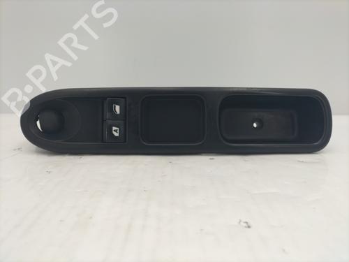 Mando elevalunas delantero izquierdo PEUGEOT 207 (WA_, WC_) 1.4 (73 hp) 32016917