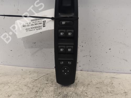 Used Switch RENAULT SCÉNIC III (JZ0/1_) 1.9 dCi (JZ0J, JZ1J, JZ1K, JZ1S) (131 hp) 24293519