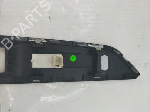 Right front window switch PEUGEOT 3008 II SUV (MC_, MR_, MJ_, M4_) 1.6 BlueHDi 120 | BP30929183I26