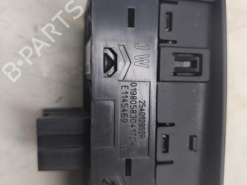 Left front window switch RENAULT MEGANE IV Grandtour (K9A/M/N_) 1.5 Blue dCi 115 (K9A6) | BP28156744I27 
