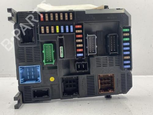 Used Fuse box Fuse box CITROËN C4 Picasso II 1.6 HDi / BlueHDi 115 (115 hp) 22835157 22835157