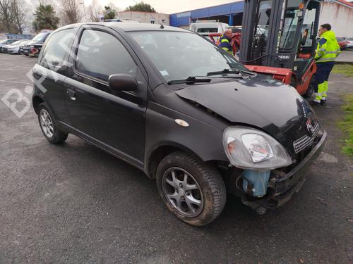 Brugte TOYOTA YARIS (_P1_) 1.4 D-4D (NLP10_, NLP10R) (75 hp) 4432238