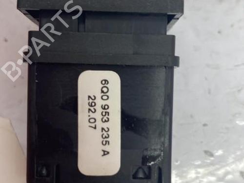 Used Warning switch VW POLO (9N_, 9A_) 1.4 TDI (70 hp) 22837284