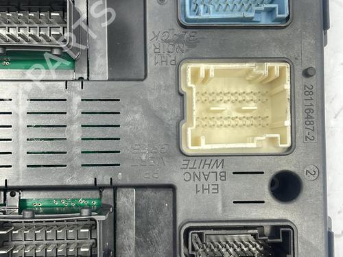 Used Fuse box Fuse box PEUGEOT 308 I (4A_, 4C_) 1.6 HDi (90 hp) 22830675 22830675