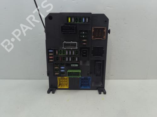 Used Fuse box CITROËN C4 II (NC_) 1.6 HDi 90 (92 hp) 31581710