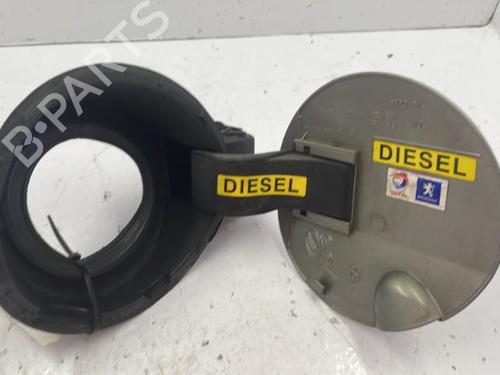 Fuel flap PEUGEOT 308 I (4A_, 4C_) 1.6 HDi | BP22837108C131
