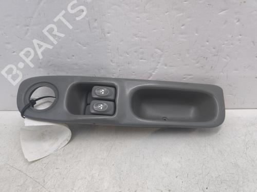 Interrupteur de vitre avant gauche RENAULT TWINGO I (C06_) 1.2 (C066, C068) (58 hp) 30601298