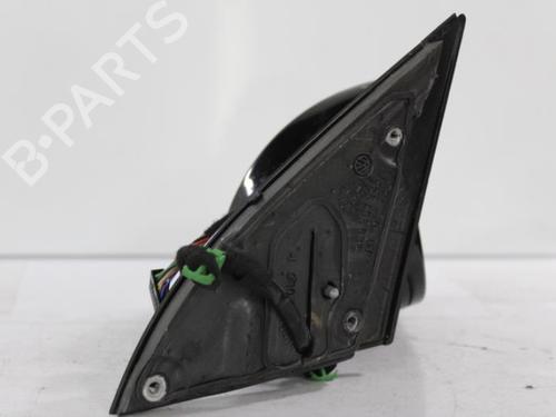 Used Right mirror Right mirror 22813929 22813929