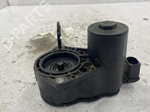 Used Electric handbrake PEUGEOT 5008 II (MC_, MJ_, MR_, M4_) 1.5 BlueHDi 130 (MCYHZJ, MCYHZR, MCYHZX) (131 hp) 25331637