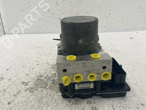 Used ABS pump PEUGEOT EXPERT Van (VF3A_, VF3U_, VF3X_) 2.0 HDi 130 (128 hp) 25603177