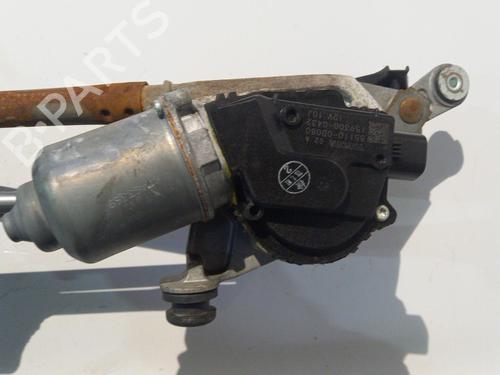 Used Front wiper motor TOYOTA YARIS (_P9_) 1.3 VVT-i (SCP90_, SCP90R) (87 hp) 22824871