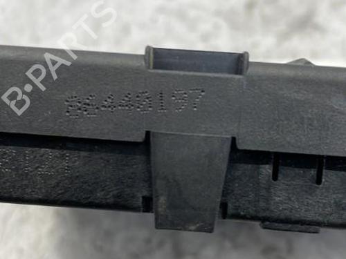 Used Fuse box Fuse box 22834580 22834580